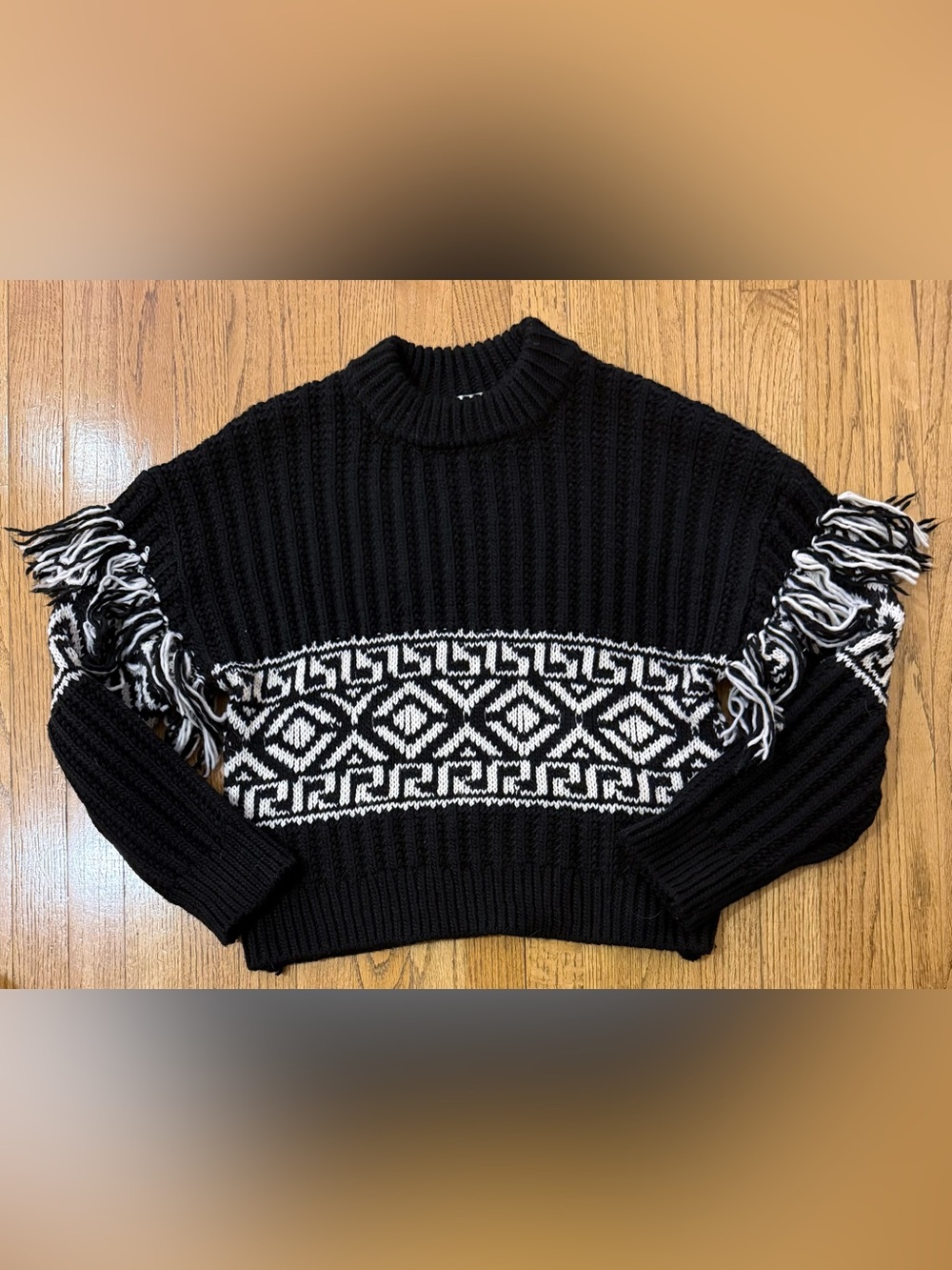 H&M Black and White Geometric Fringe Crewneck Sweater Medium NWT